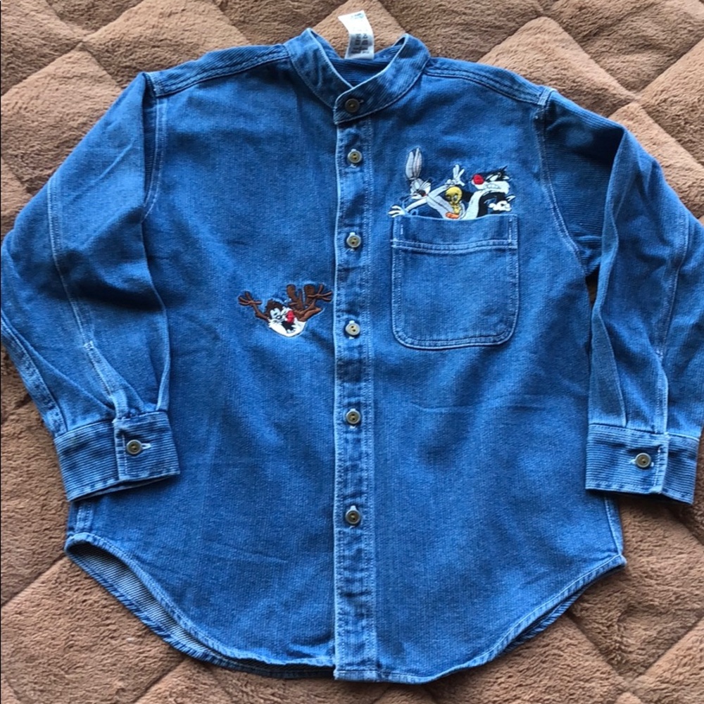 WB Looney Toons no collar Jean shirt